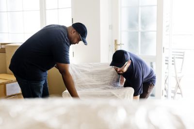 Local Mattress Moving pros at work